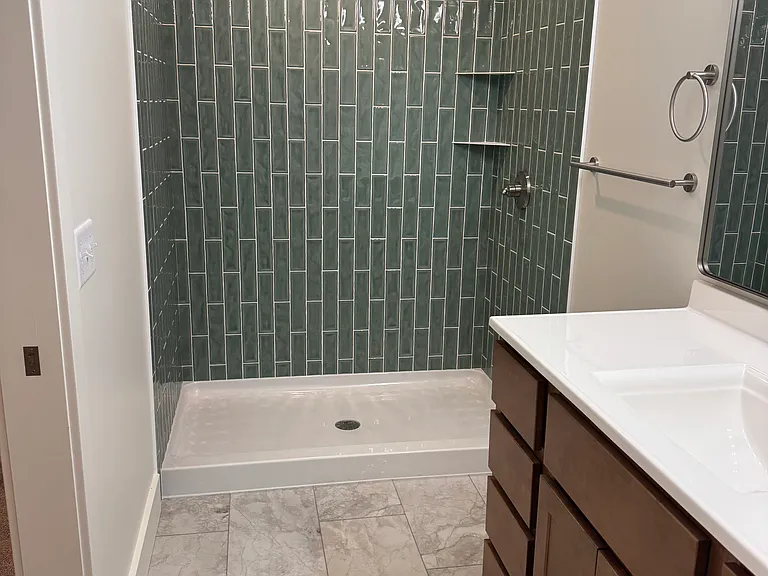 4425 Thirteen Mile Rd NE — Photo 16