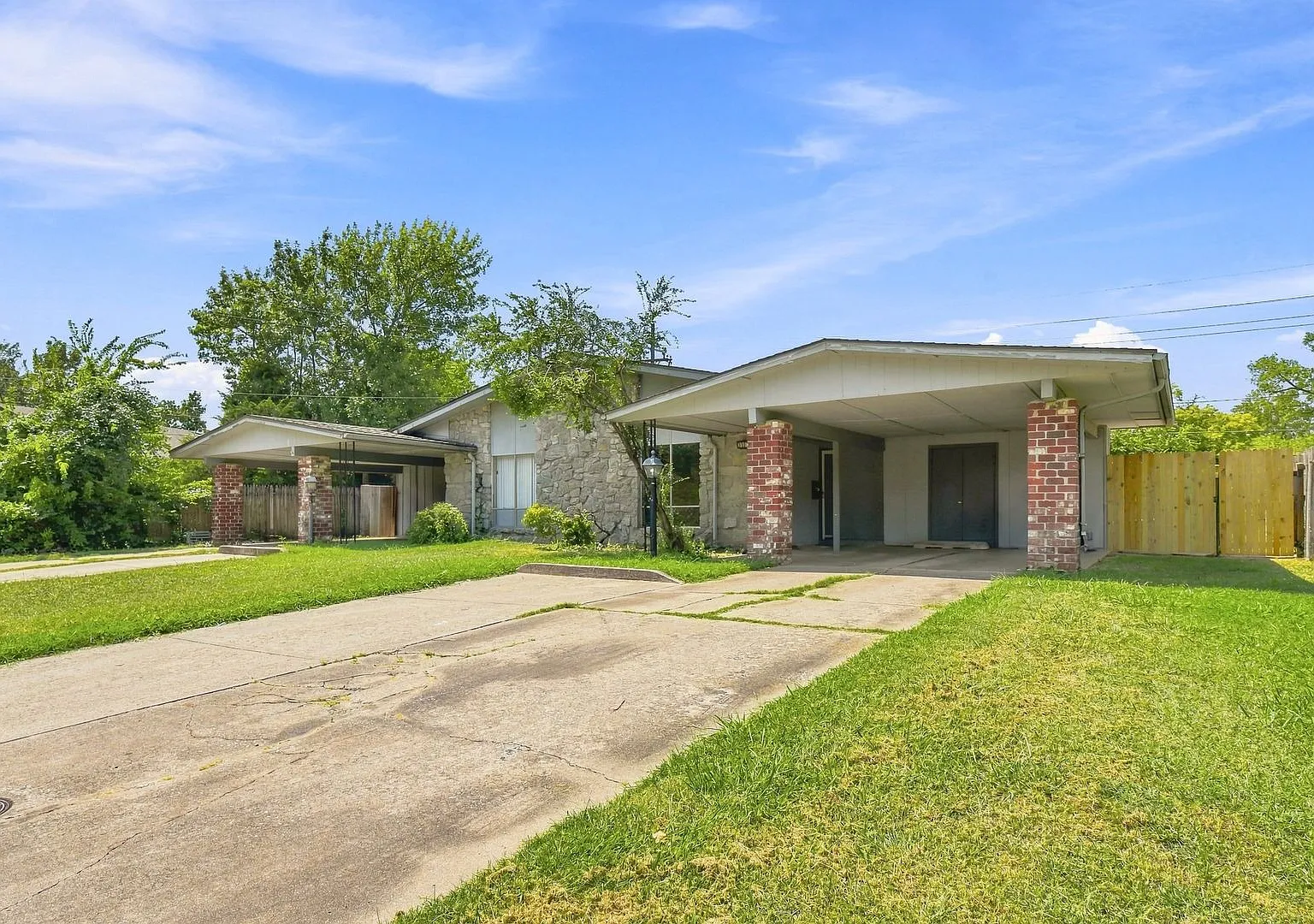 3 Bed 2 Bath Duplex South Tulsa — Photo 2
