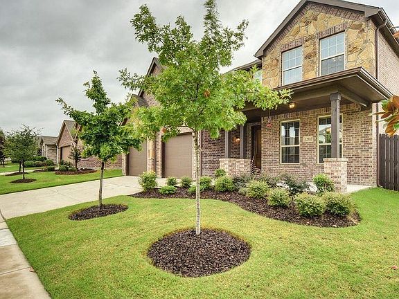 3rd image of 12910 Adela Dr