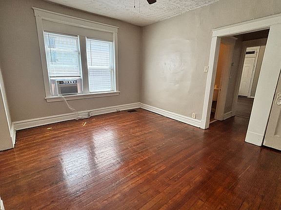 5th image of 4125-4127 N Euclid Ave #1F