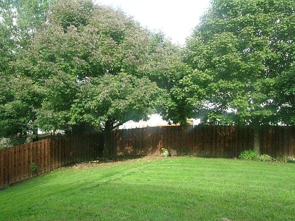 2nd image of 3932 Laurel Oak Ln