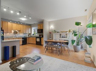 1448 W Arthur Ave #3, Chicago, IL 60626