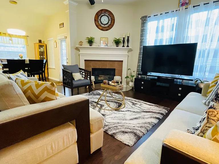 8664 Robertson Dr — Photo 12
