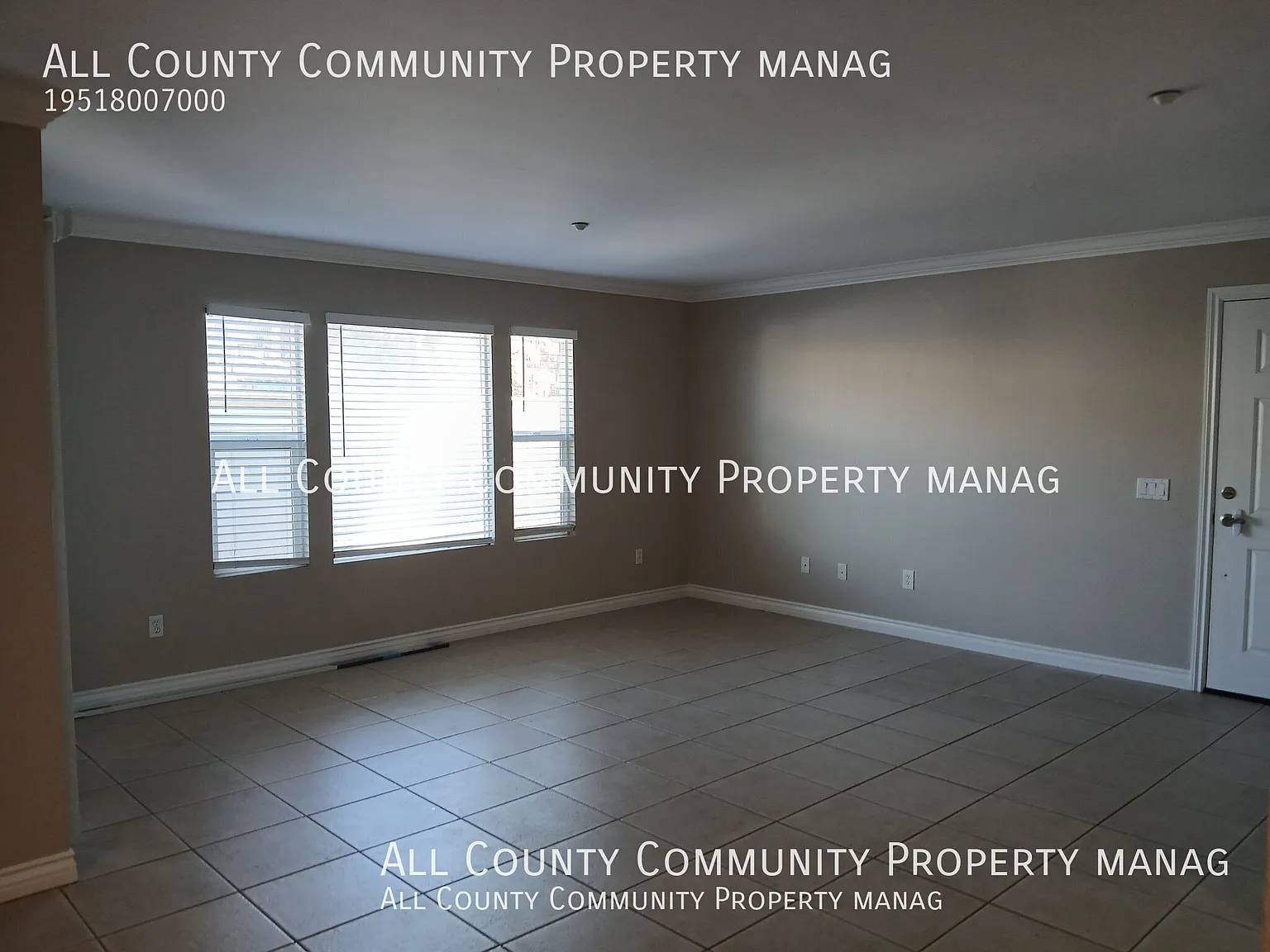 Stunning 3 Bed 2 Bath Apartment in Escondido! — Photo 3