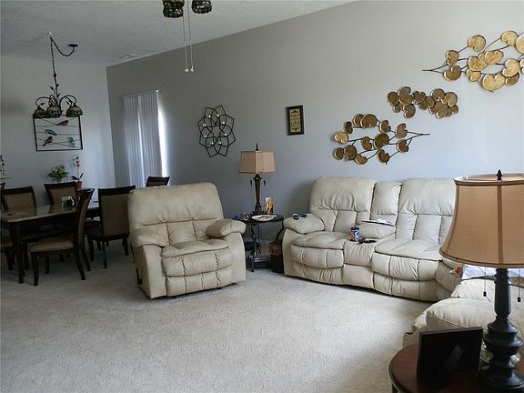 4th image of 2 Willow Walk Ct