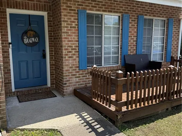 517 Lanier Cres, Portsmouth, VA 23707