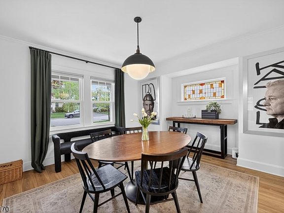 4th image of 653 Ridgewood Avenue