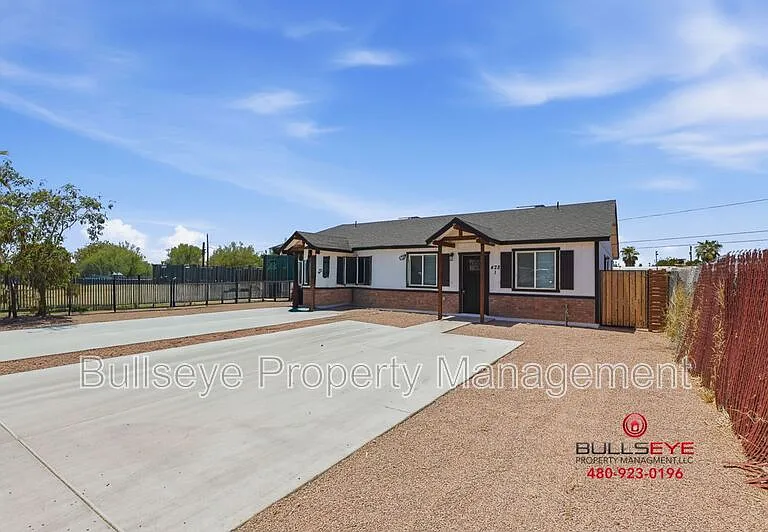 428 S 97th Pl — Photo 1