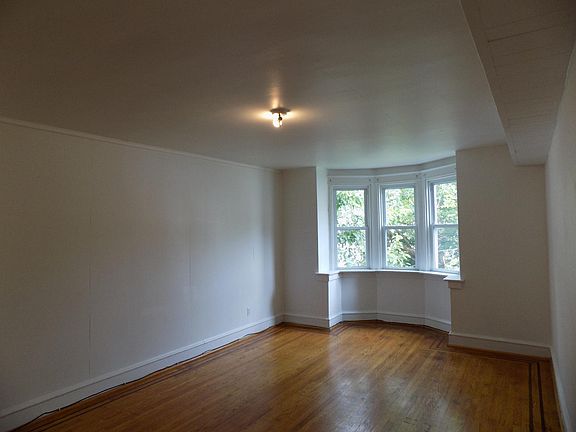 4th image of 4724 Longshore Ave APT 6