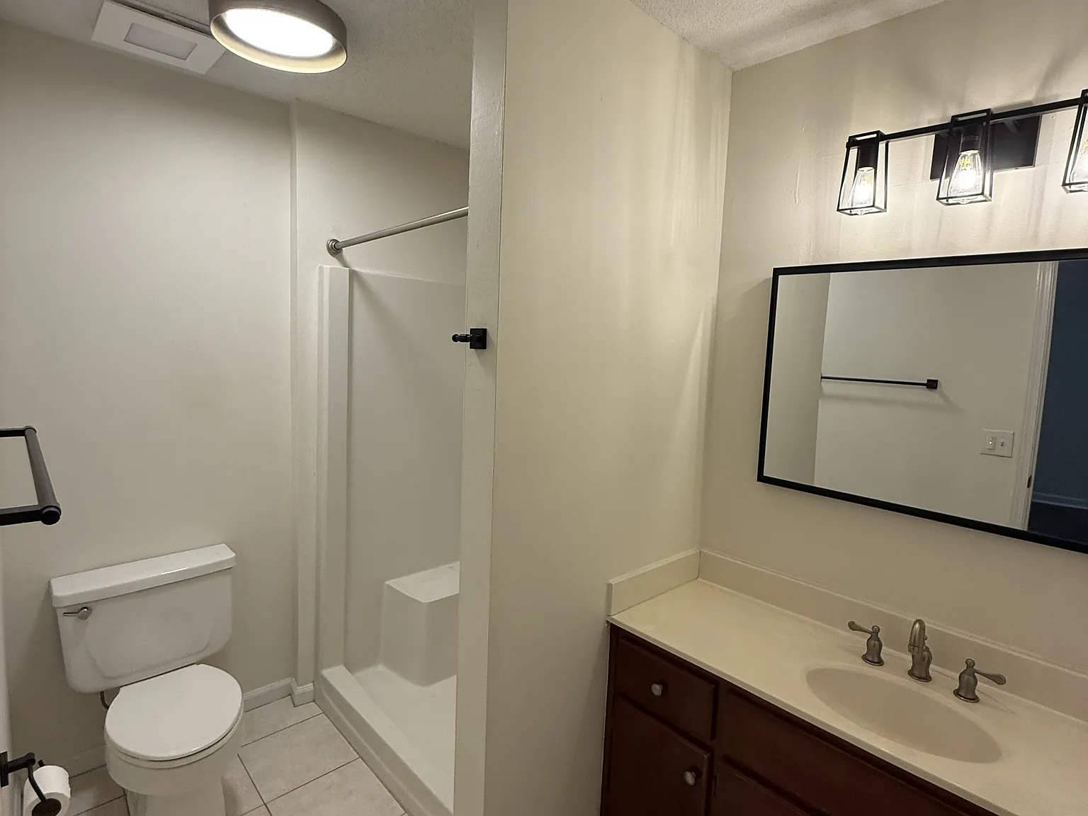 108 Rochelle Court - 1 — Photo 4