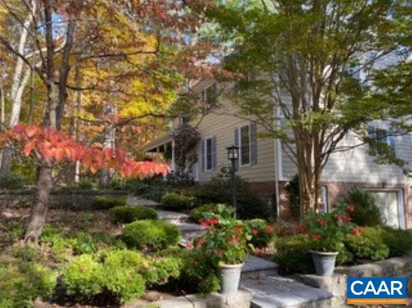 2033 Bobwhite Ct, Charlottesville, VA 22901