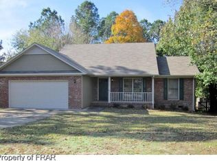 5557 Lockridge Rd, Fayetteville, NC 28311