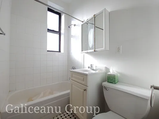 Rented by Lexington Real Estate Group | media 19