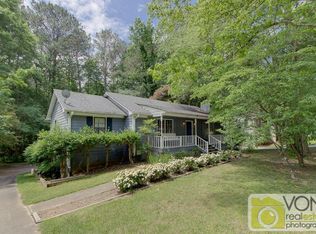 2446 Hillboro Cir SW, Marietta, GA 30064