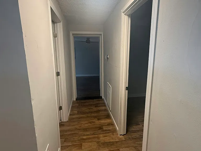 1225 Buckley Ave — Photo 11