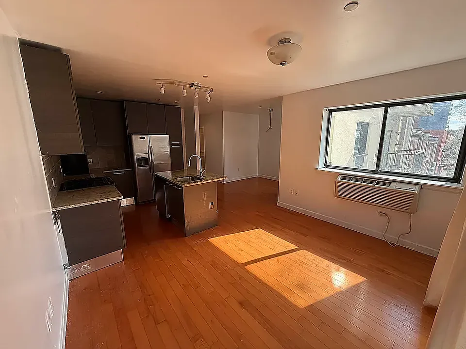 536 Kappock St #3W