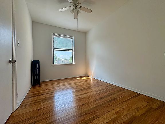 2nd image of 4350 N Ashland Ave APT 206