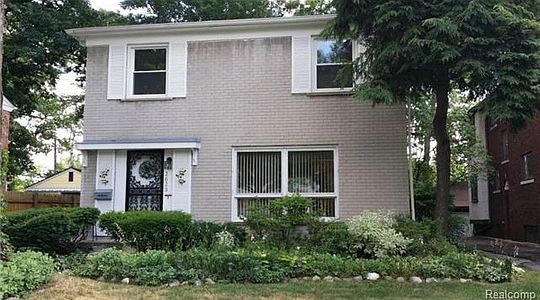 1st image of 2623 Woodstock Dr