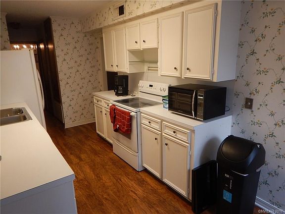 2nd image of 704 Edgemont St
