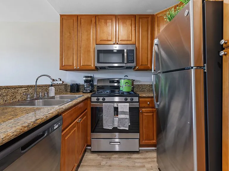 Woodland Trio Apartments — Photo 55