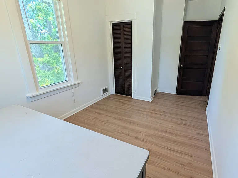 15007 S Illinois St #105 — Photo 8