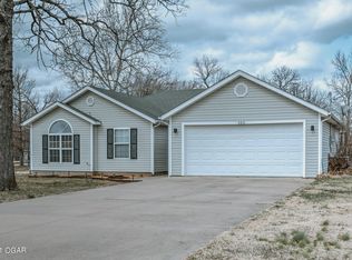 102 Schimm Cir, Carl Junction, MO 64834