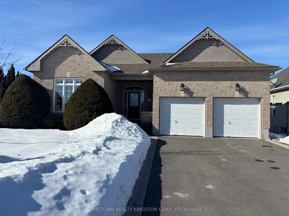 52 Glenora Dr, Loyalist, ON K0H 1G0