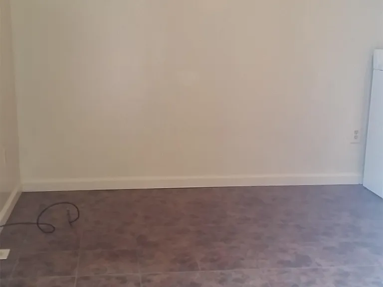 627 Longview St #4 — Photo 3