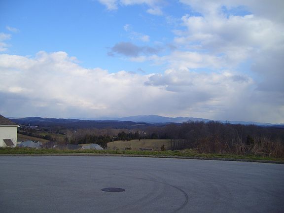2nd image of Grace Meadows Ct
