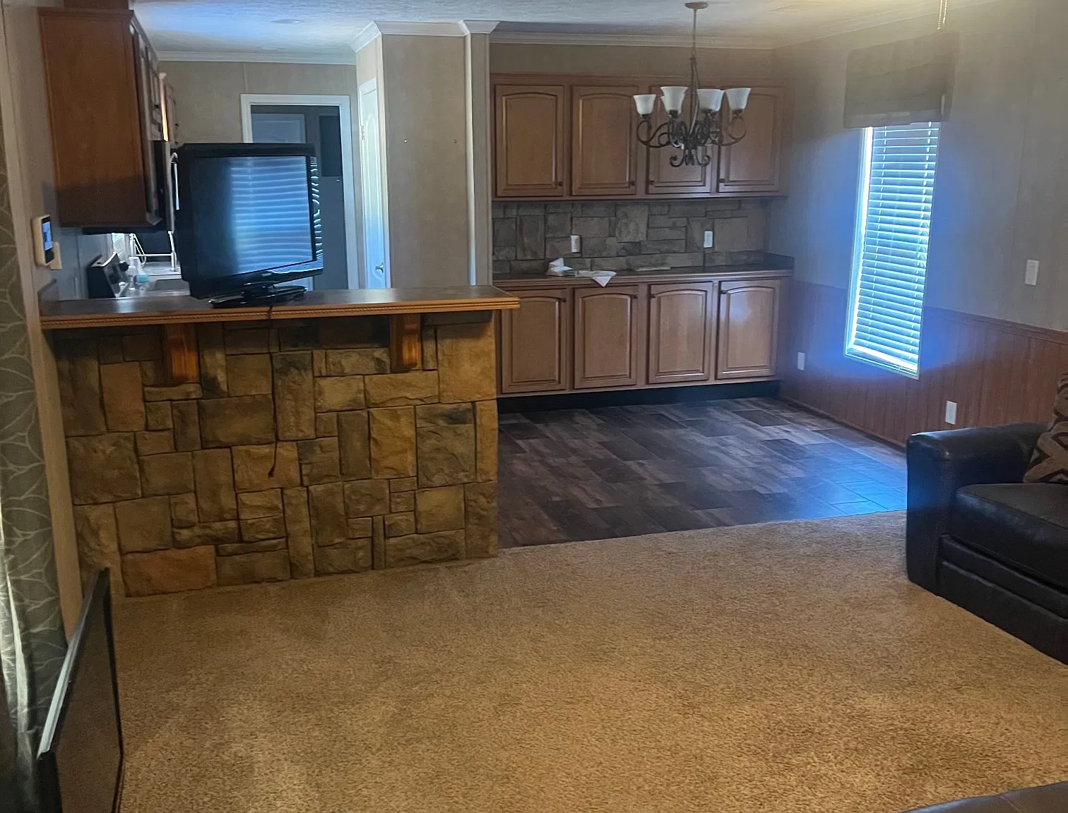 3 bed, 1280 sqft, $2,600 — Photo 2