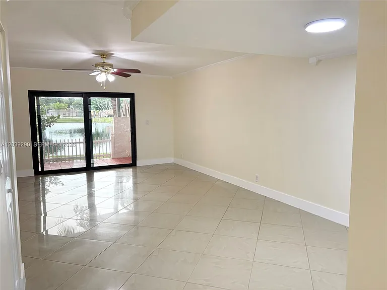 1606 NW 90th Way #1606 — Photo 14