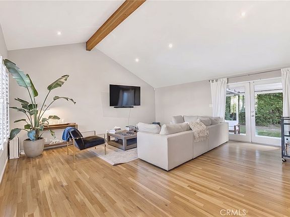 3rd image of 6458 Hanna Ave