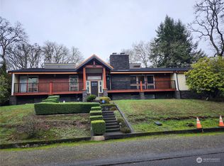 8667 Zircon Dr SW, Lakewood, WA