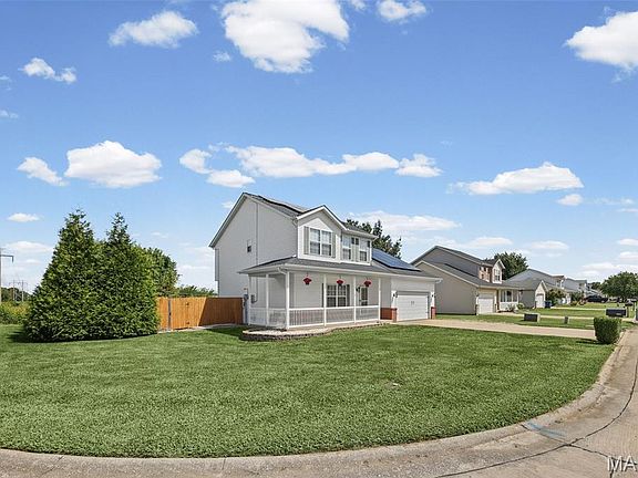 3rd image of 2401 Coniferous Dr