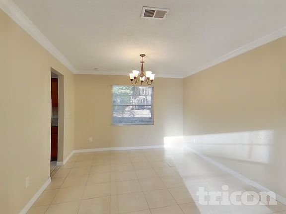 4th image of 842 Benchwood Ct