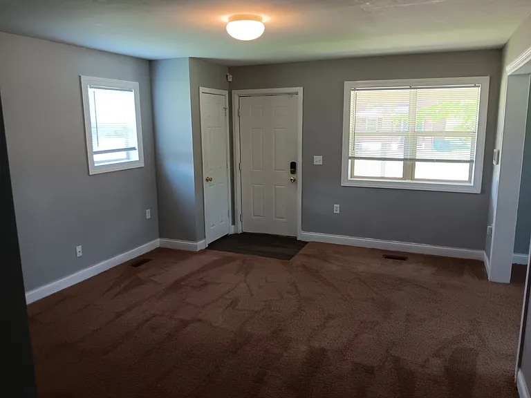 1306 S Limestone St — Photo 14