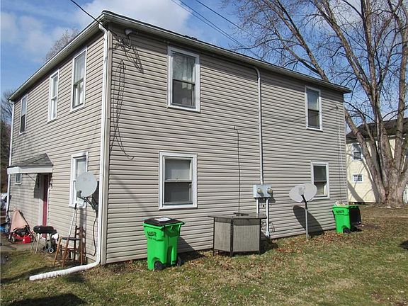 3rd image of 512 E 3rd St #514