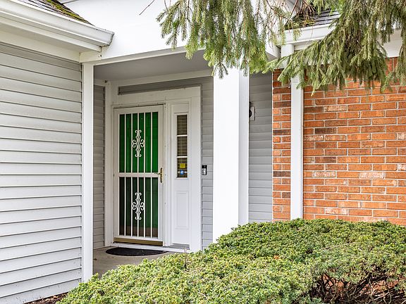 4th image of 7318 Brackenwood Cir S
