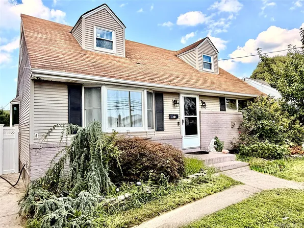 2993 Brower Avenue, Oceanside, NY 11572