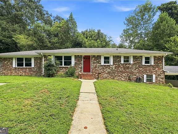 3rd image of 2033 Cardell Rd