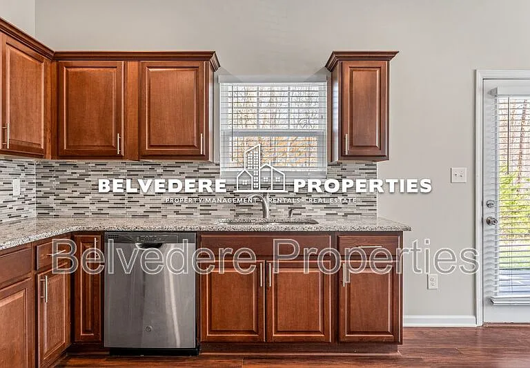 116 Summerland Dr — Photo 16