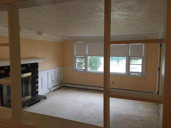 4th image of 53 Messenger St APT D
