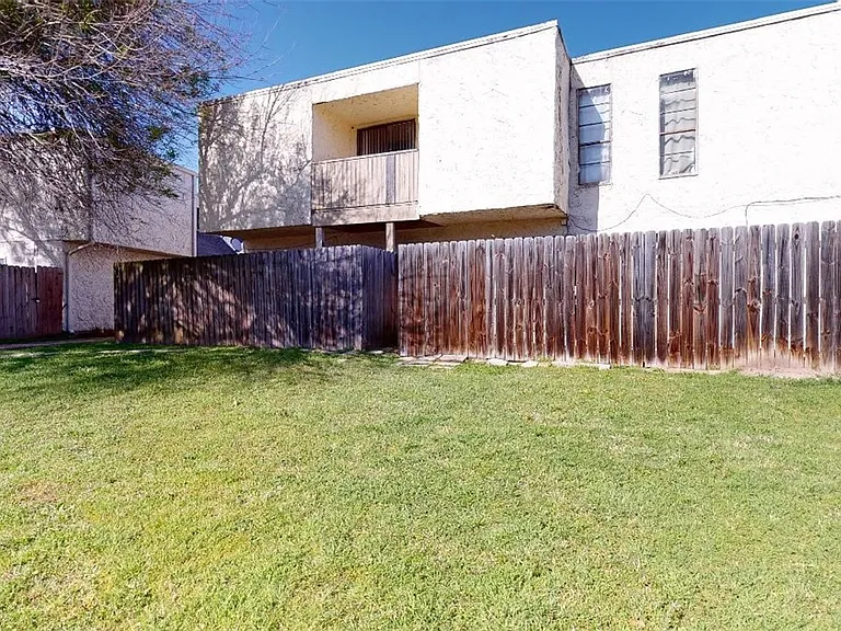 1803 Potomac Pl #B — Photo 1