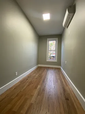 Rented by Nooklyn NYC LLC | media 42