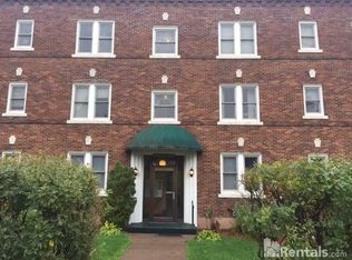 1910 E 4th St APT E, Duluth, MN 55812