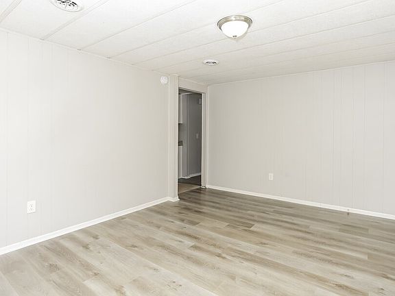 5th image of 230 King Blvd