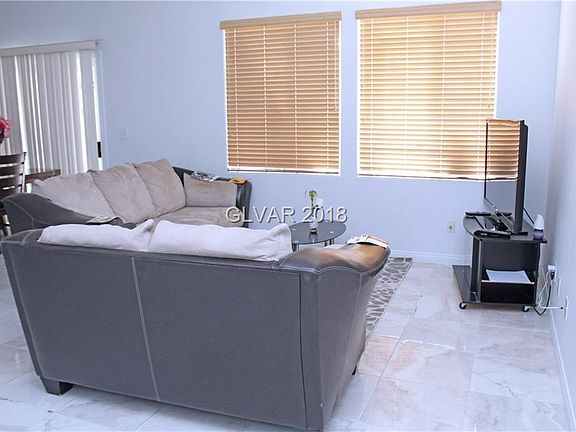 4th image of 4015 Meadow Foxtail Dr