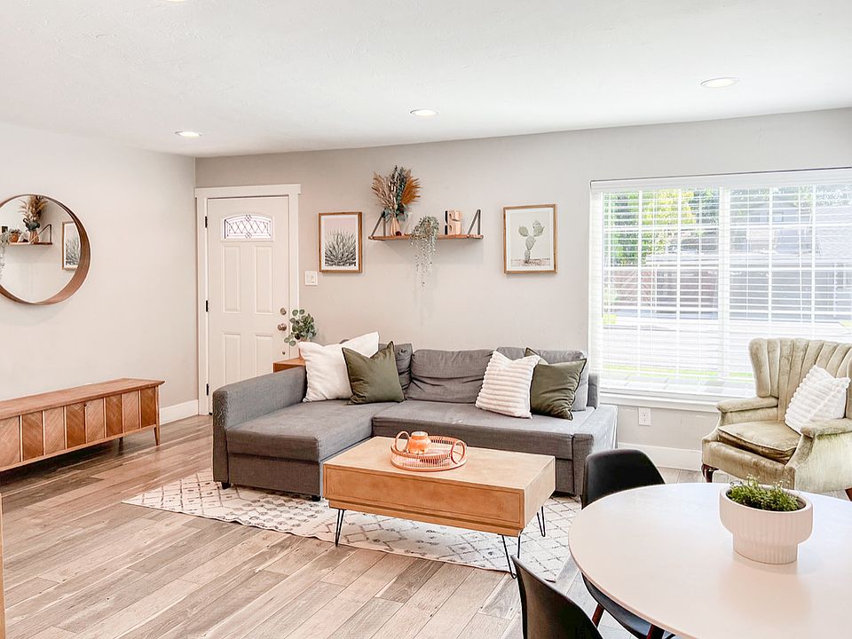 1st image of 305 Maciel Ave