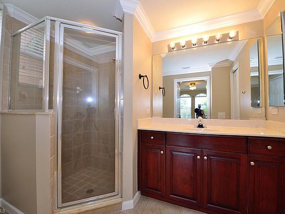 4th image of 10021 Heather Ln #8802