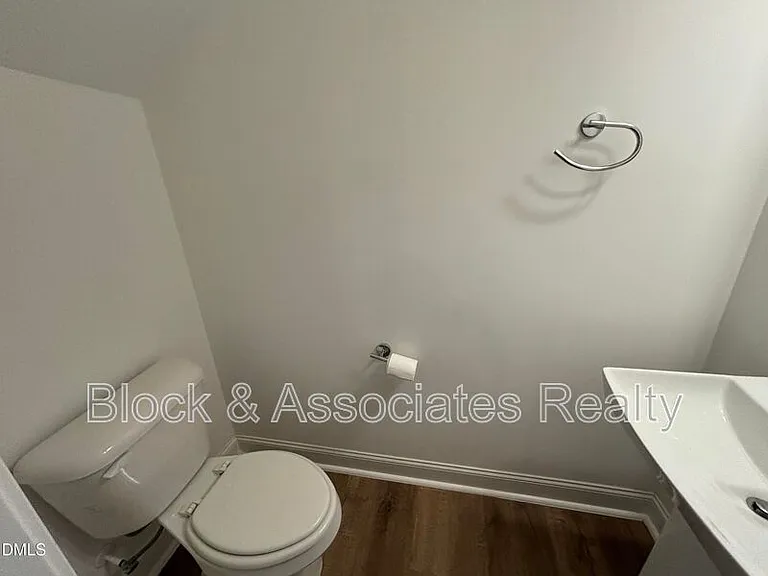 5710 Parker Pines Ct — Photo 24